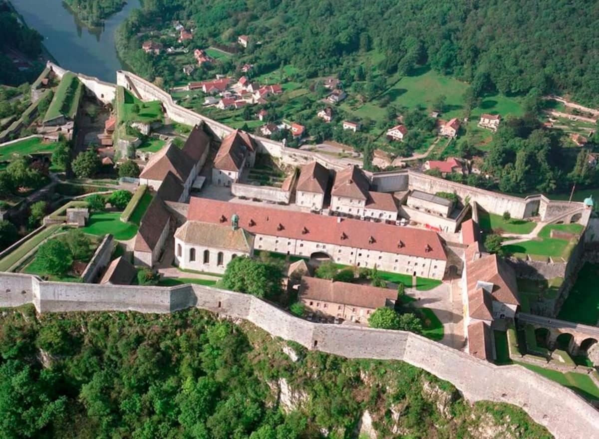 Gite 3 Etoiles "Entre Sources Et Riviere" Besancon Vaire-le-Grand Экстерьер фото